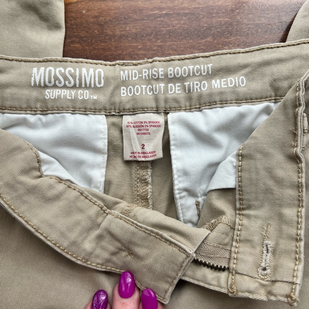 Junior Mid-Rise Bootcut Khaki pants